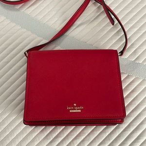 Red Kate Spade bag. Perfect accent for that Valentine’s Day outfit!